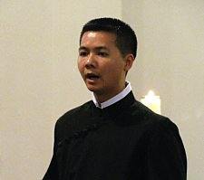 Dat Q. Tran, CSP, makes his lifelong final promises with the Paulist Fathers.