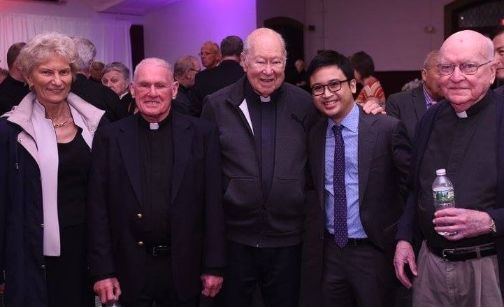 dan_with_some_of_the_paulist_fathers_and_friends